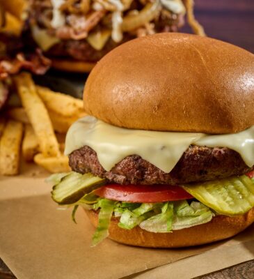 Classic Cheeseburger
